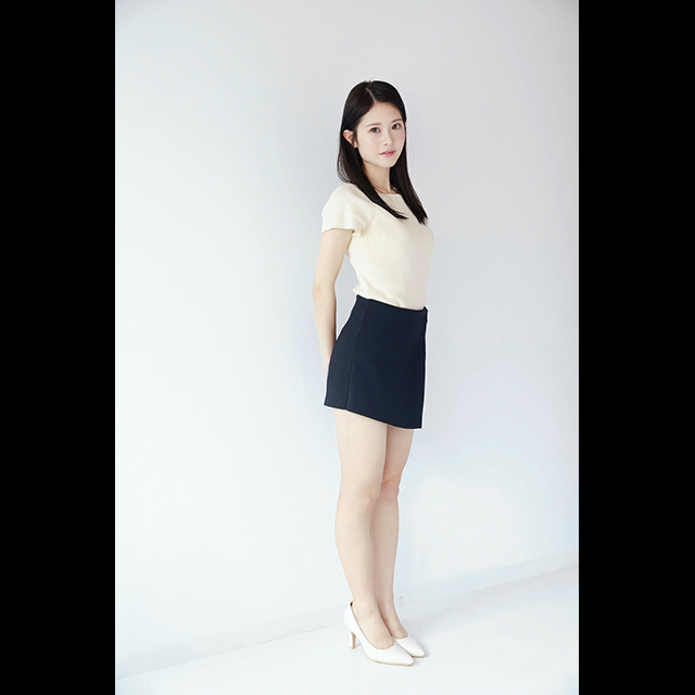 HAZUMI MOMOKA IMAGE